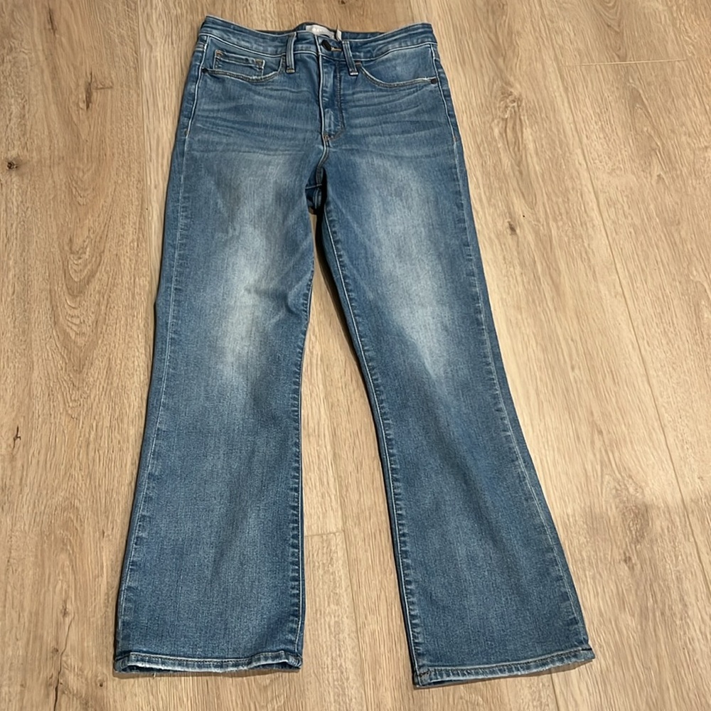 Athleta skulptek bootcut crop jean 4
No flaws!